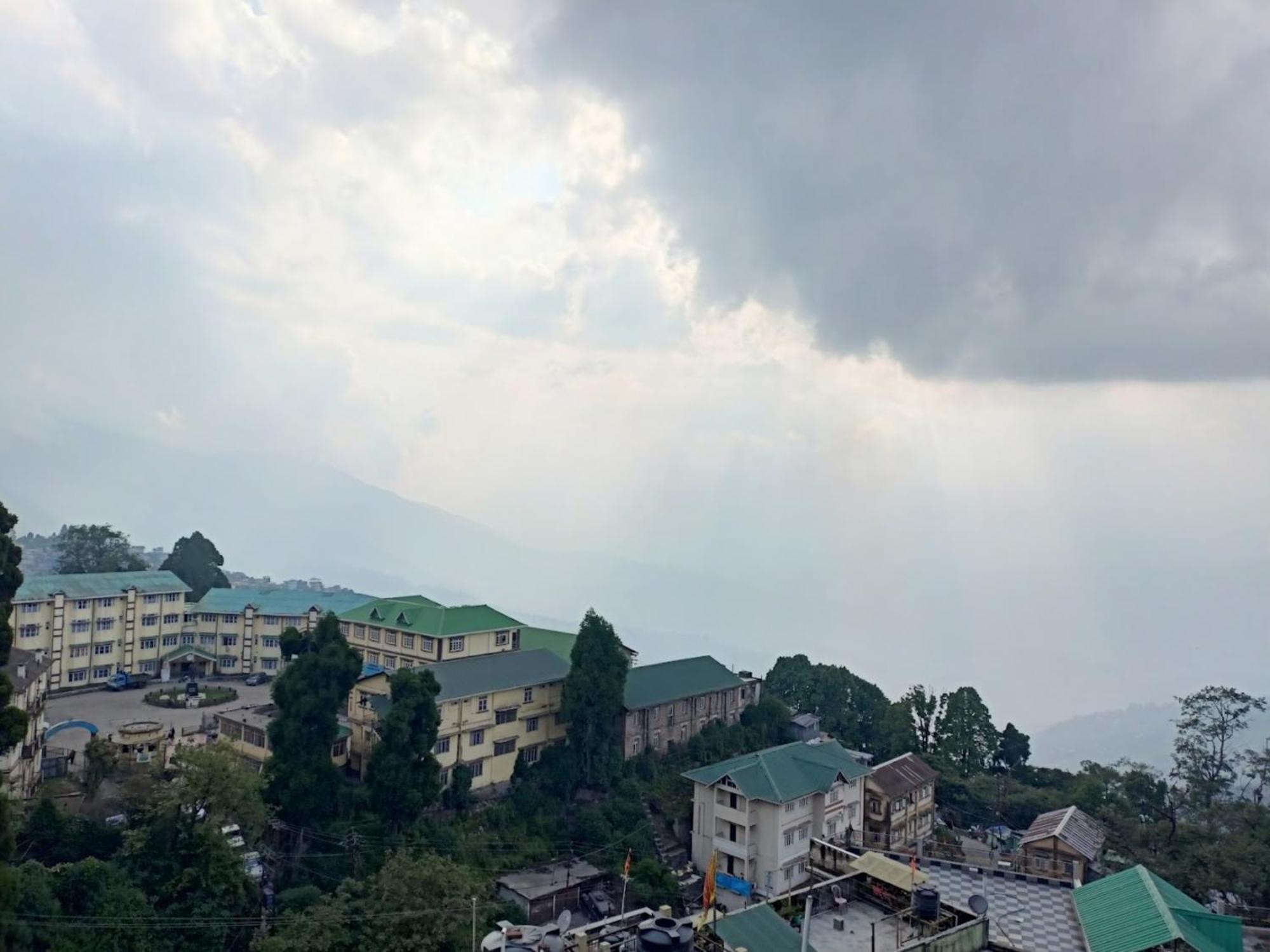 Hotel Pitstop Darjeeling - Excellent Service Recommended & Couple Friendly Extérieur photo