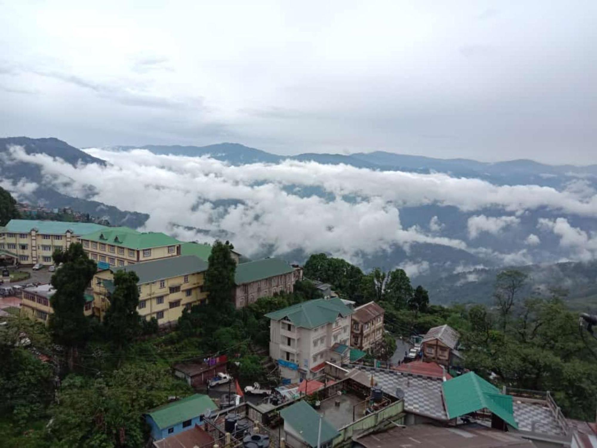 Hotel Pitstop Darjeeling - Excellent Service Recommended & Couple Friendly Extérieur photo
